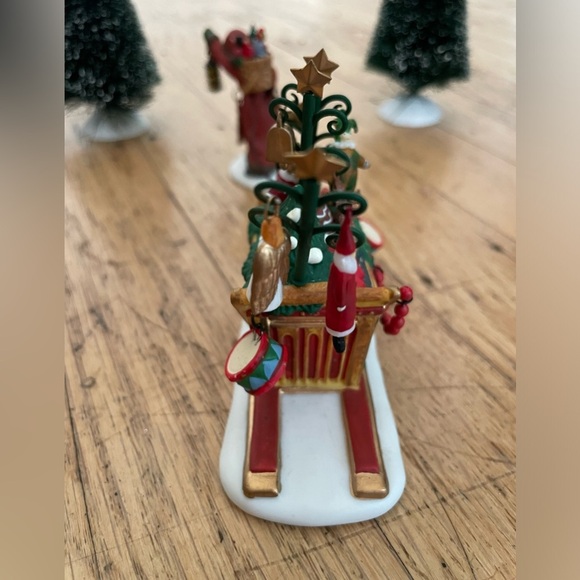 Department 56 Father Christmas’ Journey Dickens village and bottle brush trees - Picture 8 of 9